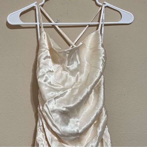 Shona Joy Cream Maxi Dress - Picture 4 of 16